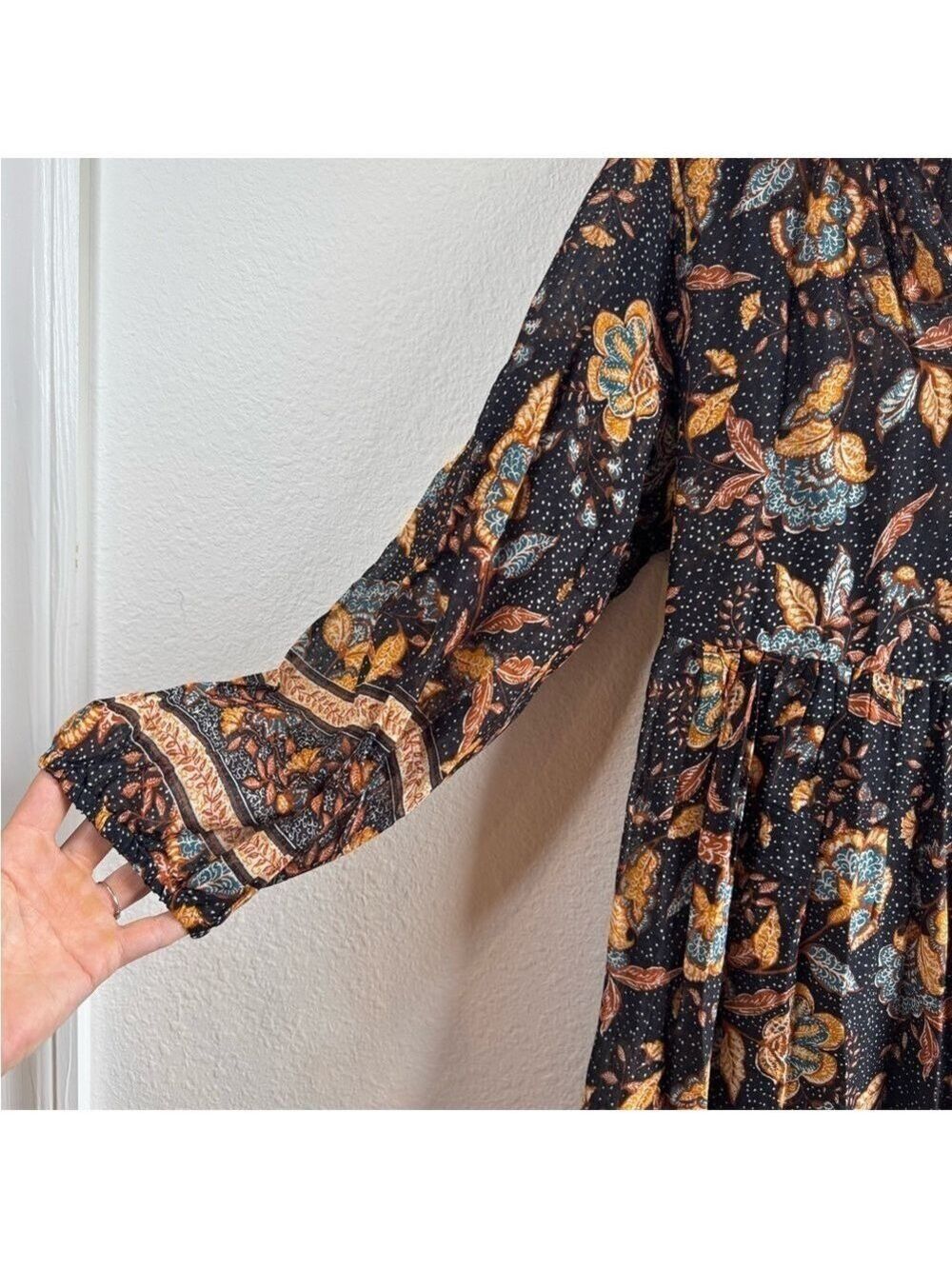 EVEREVE + SUNDRY ‘Felicity’ Prairie Maxi Dress - Picture 6 of 13